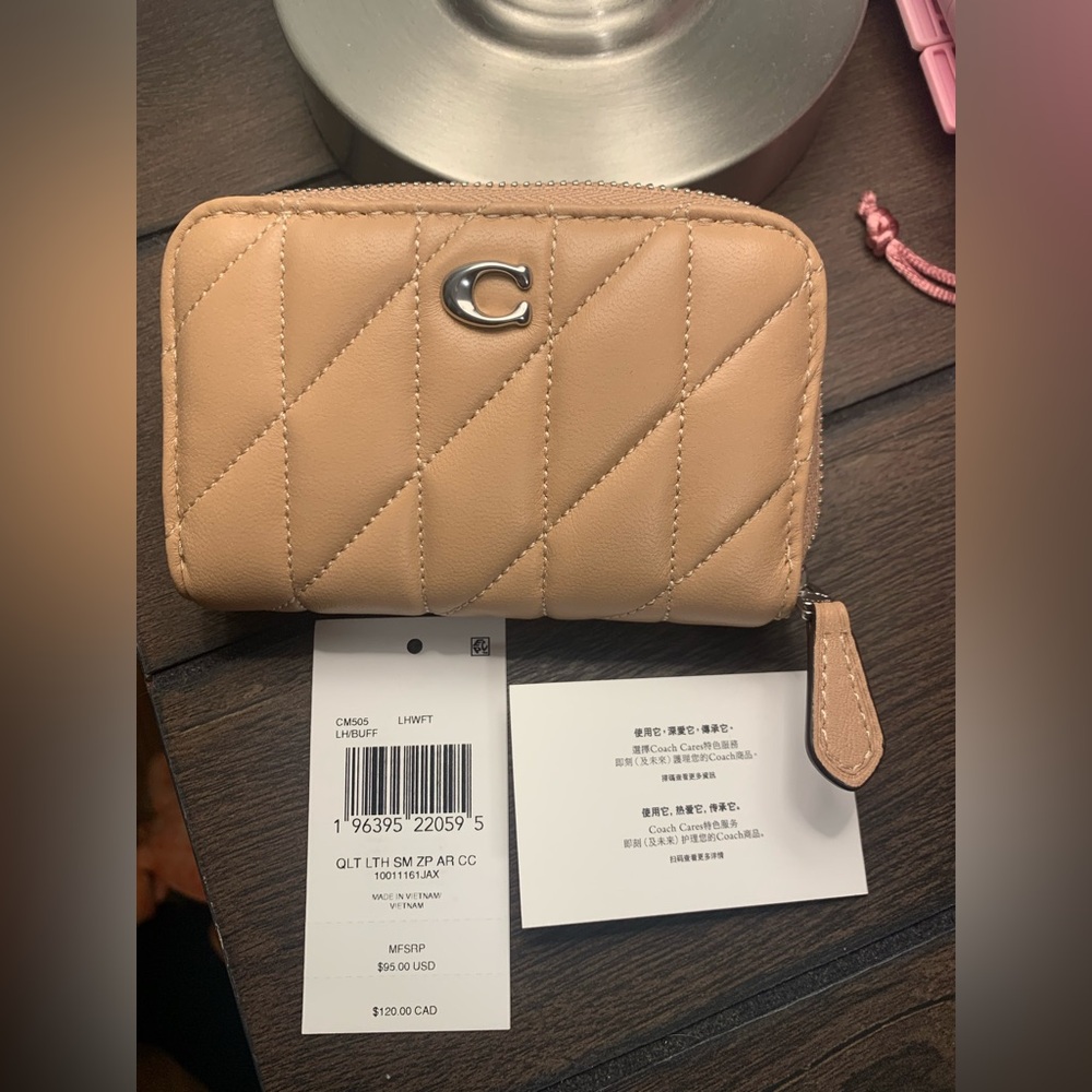 Coach Small Zip Around Card Holder Buff